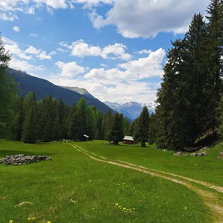 Am Brunnen Appartement Ried im Oberinntal